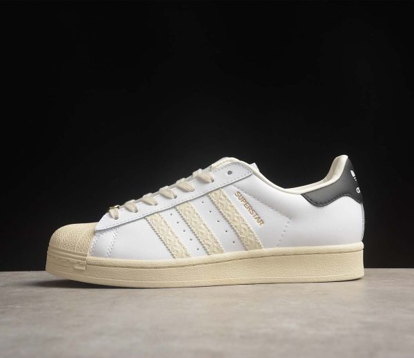 Adidas Superstar