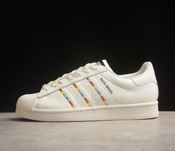 Adidas Superstar