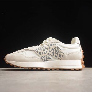 New Balance 327