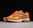 New Balance 2002R