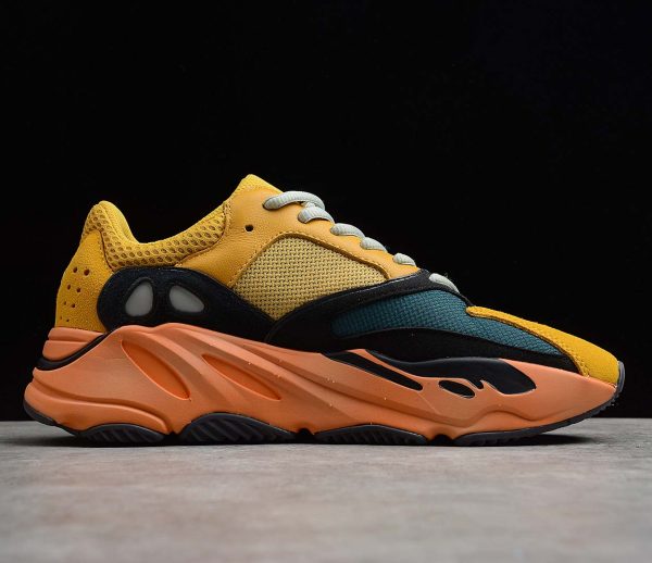 Yeezy Boost 700 - Imagen 3