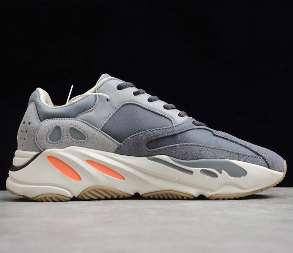 Yeezy Boost 700 - Imagen 3