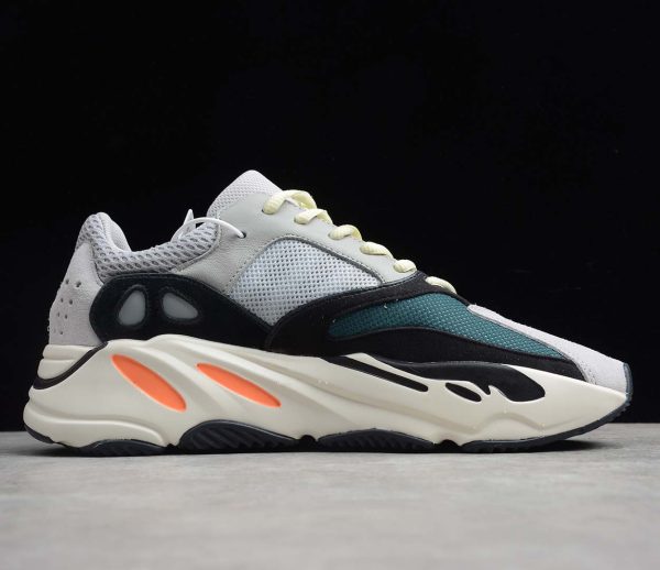 Yeezy Boost 700 - Imagen 3