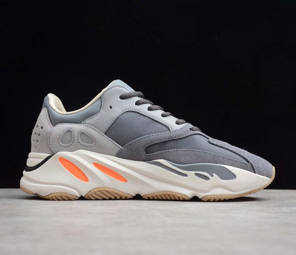 Yeezy Boost 700 - Imagen 3